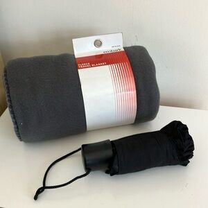 Totes Black Compact Umbrella & travel Fleece Blanket